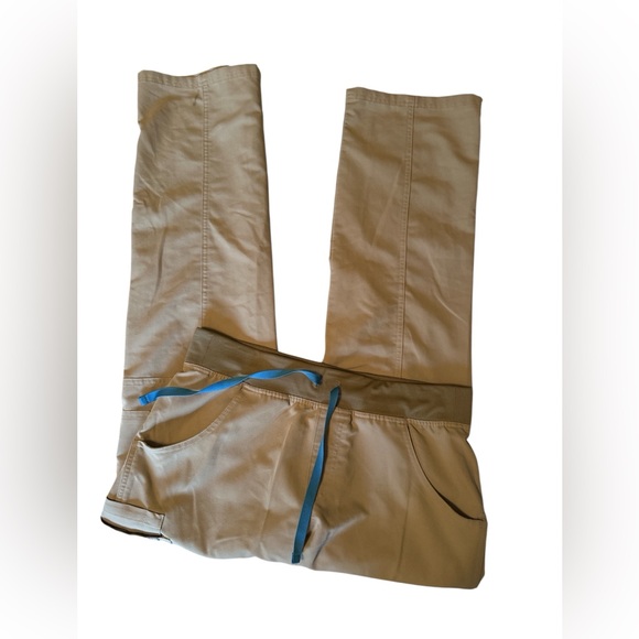 Figs Pants - Figs Women’s Size Medium Tan Technical Collection Scrub Pants